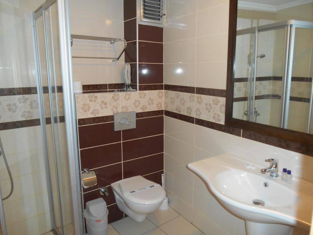 Hotel Kovarna Дечин Экстерьер фото