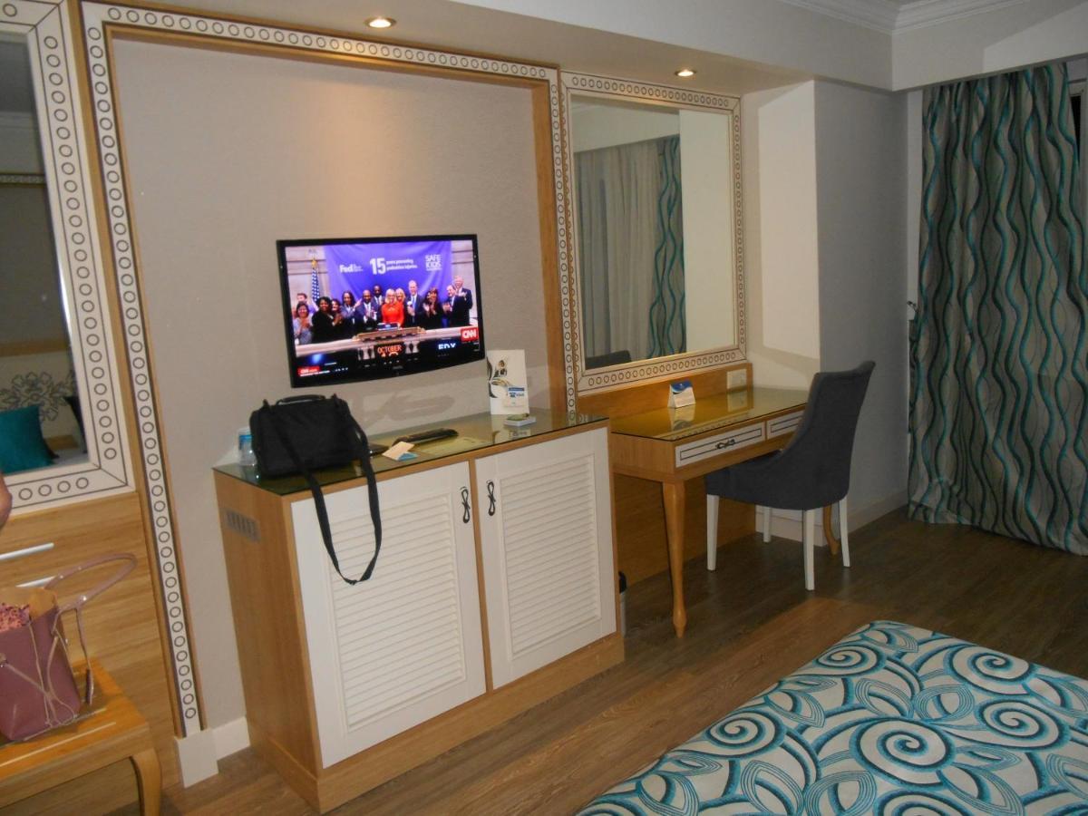 Hotel Kovarna Дечин Экстерьер фото